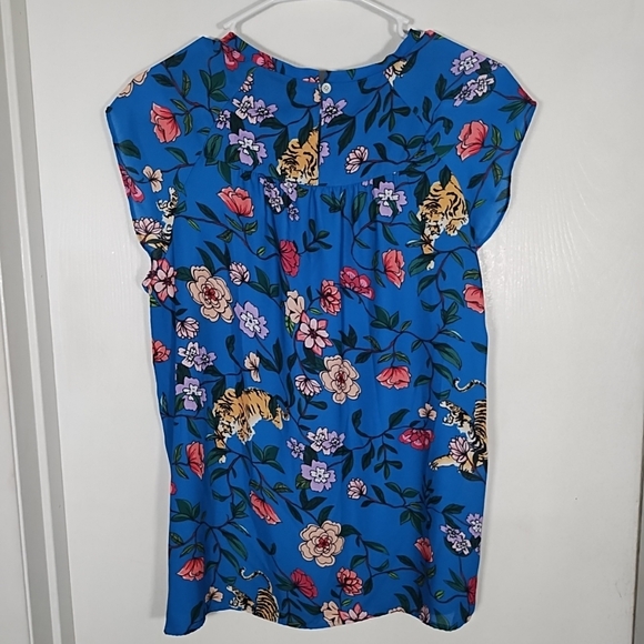 Loft Women's M Sleeveless Top Blue Floral Tiger Chiffon Flutter Blouse Ruffle - Picture 9 of 11